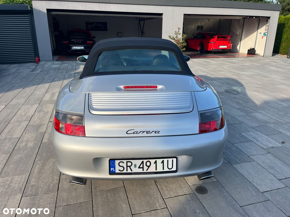 Porsche 911 Carrera - 3