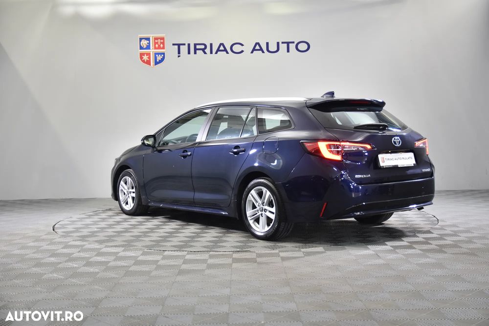 Toyota Corolla 1.8 HSD Business - 4