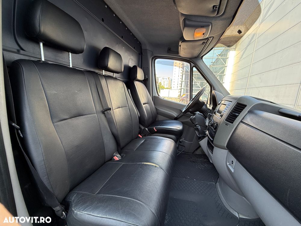 Mercedes-Benz Sprinter - 10