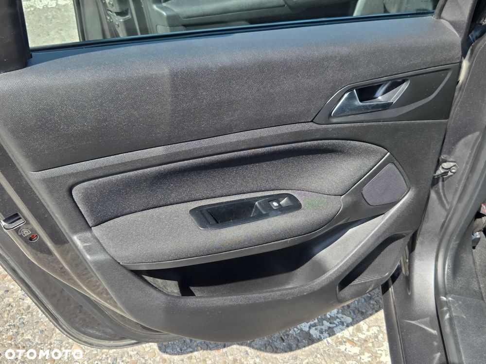 Peugeot 308 BlueHDi 130 EAT8 Stop & Start Allure - 14