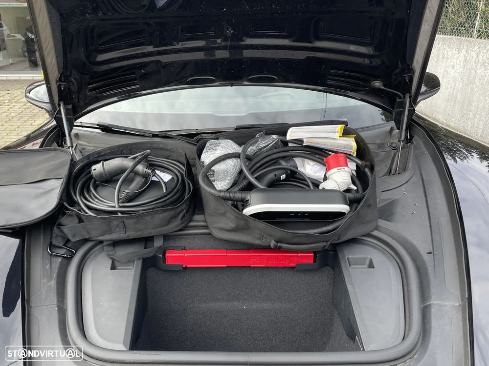 Porsche Taycan Standard - 18