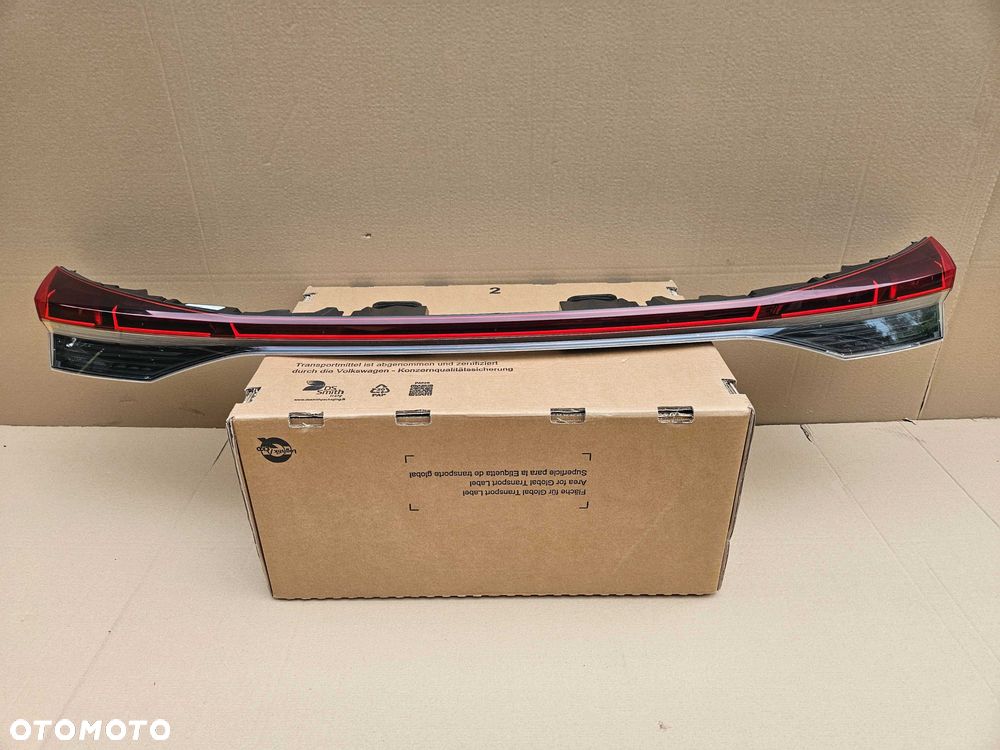 AUDI A4 E-TRON E TRON lampa tył blenda klapy bagażnika 89A945095 - 4