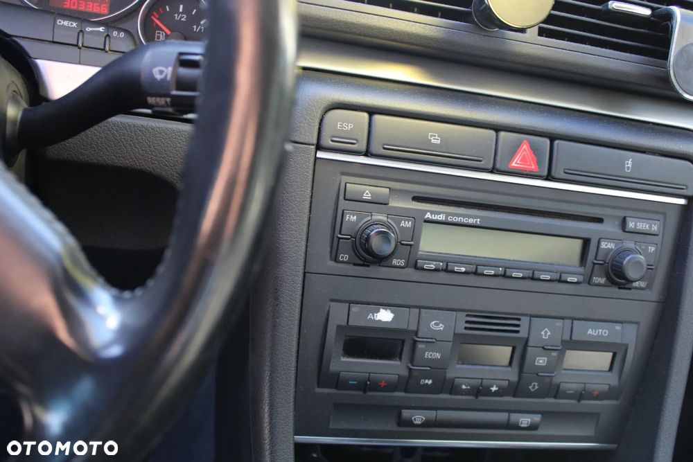 Audi A4 Limousine - 4