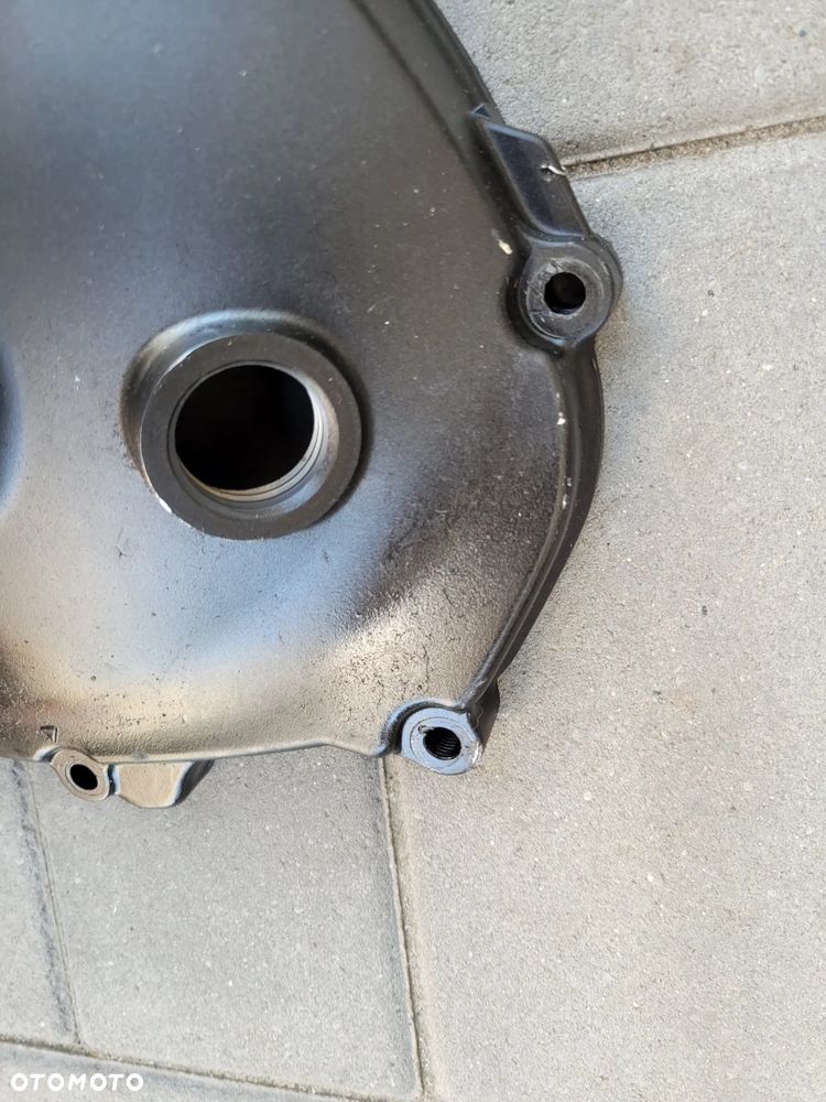 Dekiel, pokrywa silnika Yamaha R1 RN22 - 2