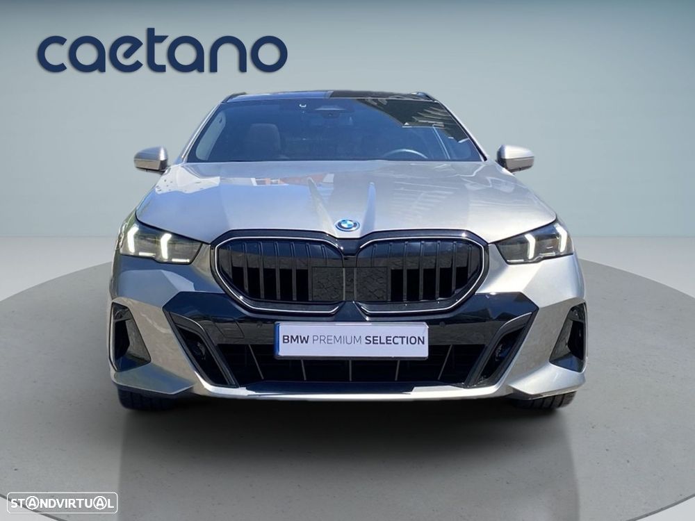BMW 530 e Pack Desportivo M Pro — fotografia 30