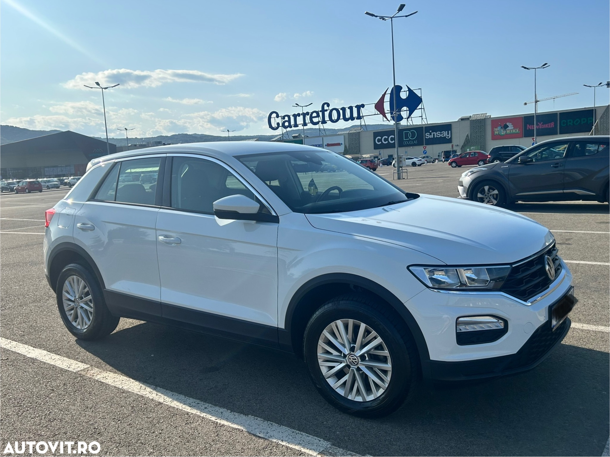 Volkswagen T-ROC 1.6 TDI Design - 2