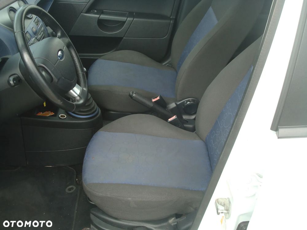 Ford Fiesta 1.25 Trend - 18