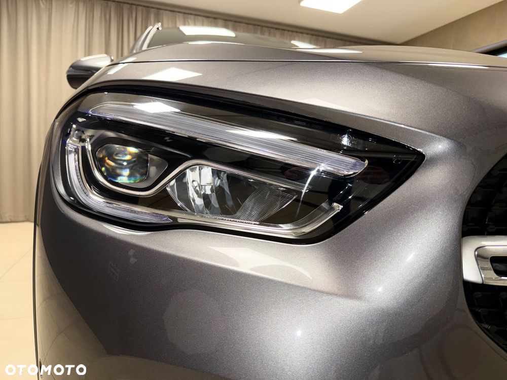 Mercedes-Benz GLA 200 Progressive - 29