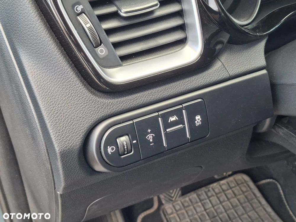 Kia Ceed 1.5 T-GDI Tribute - 34