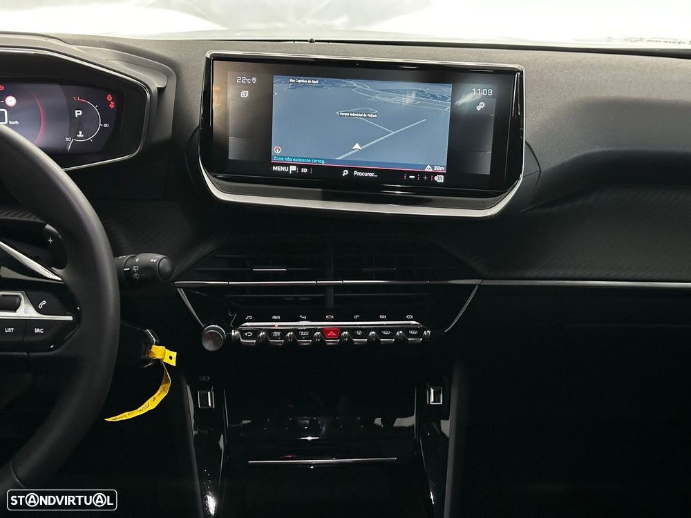 Peugeot 2008 1.2 PureTech Allure Pack EAT8 - 22