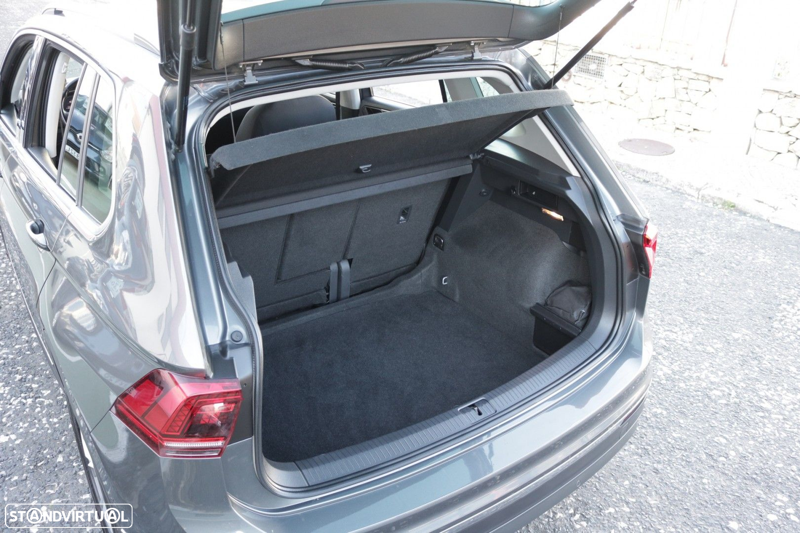 VW Tiguan 2.0 TDI Highline DSG - 17