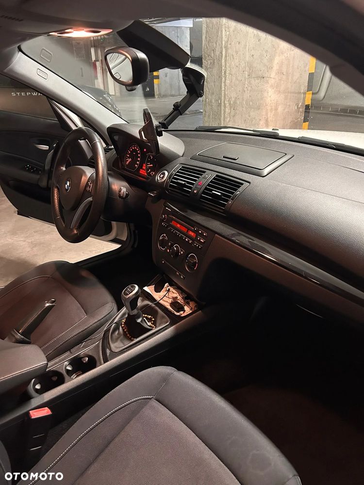 BMW Seria 1 116i - 12
