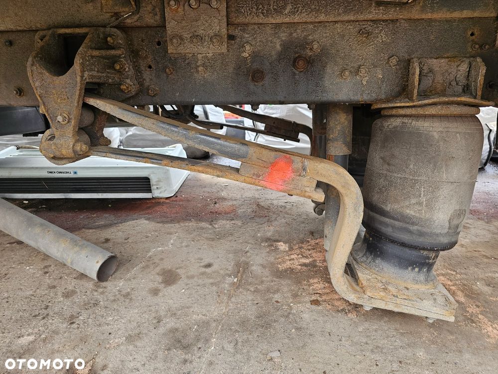 PÓŁRESOR RESOR PRAWY LEWY 7,5 cm DAF LF 45 FELGI 17,5 - 1