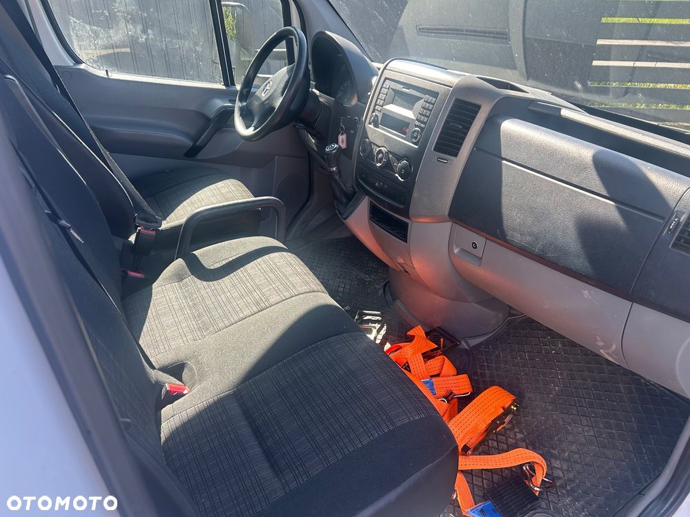 Mercedes-Benz Sprinter - 12