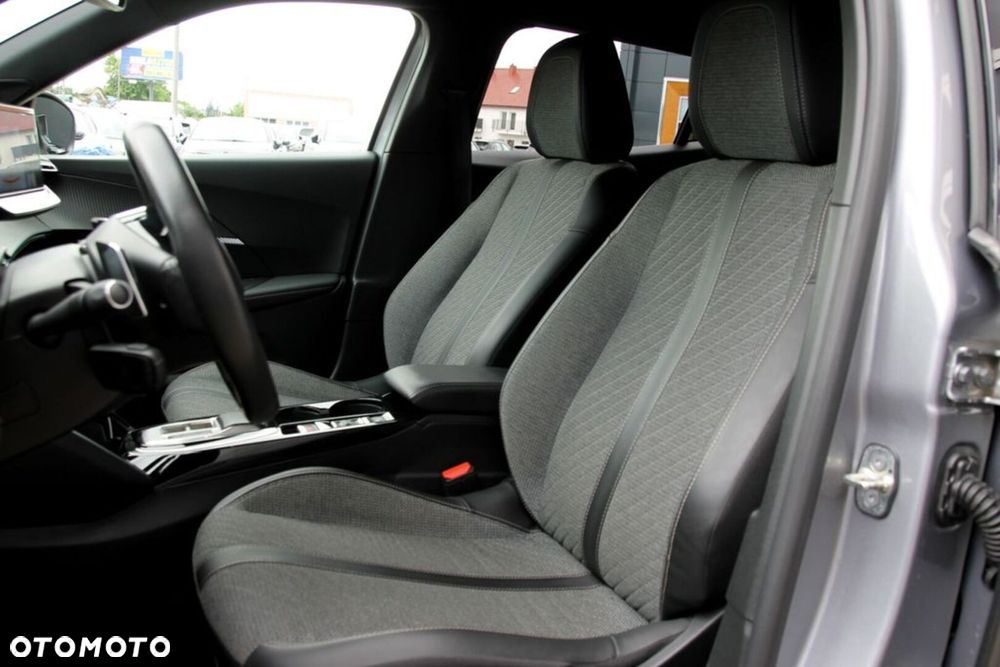 Peugeot 2008 1.2 PureTech Allure S&S EAT8 - 24