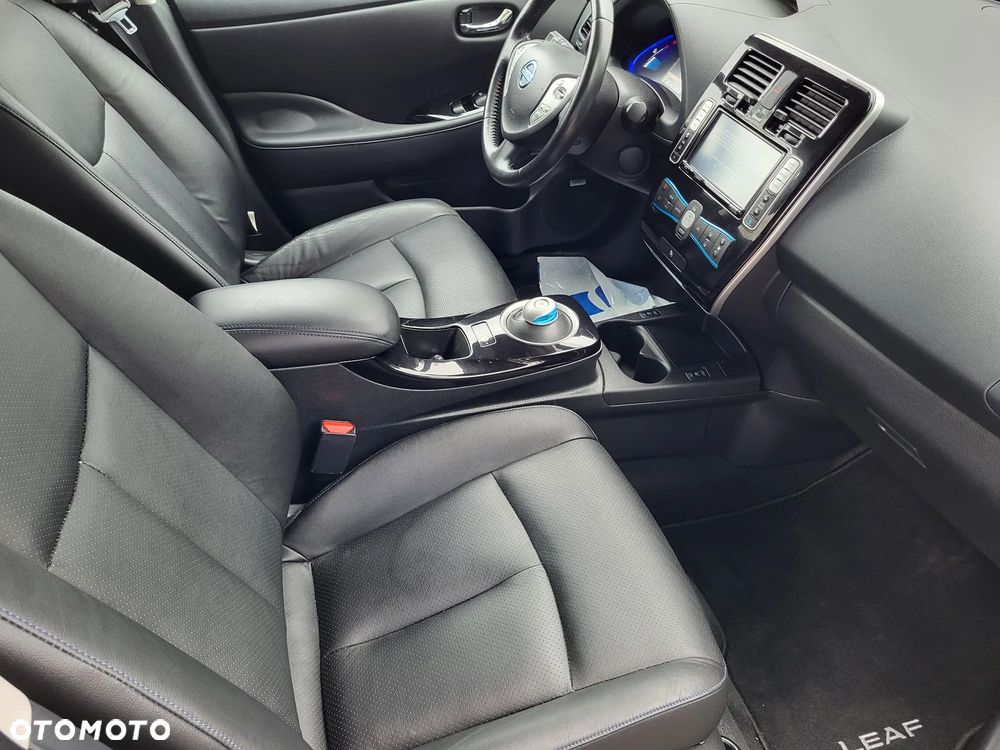 Nissan Leaf 24 kWh (mit Batterie) Visia + - 19