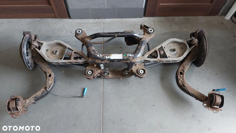 ZAWIESZENIE TYLNE SANKI WÓZEK KOMPLET BMW X3 E83 3,0 D R2006 - 1