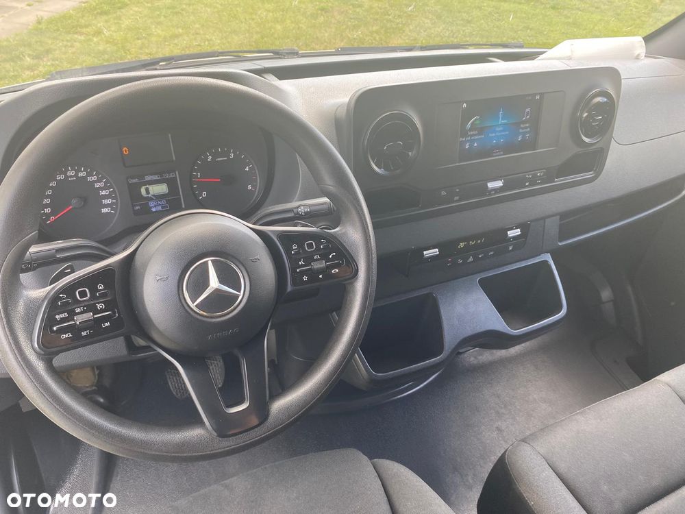 Mercedes-Benz Sprinter - 18