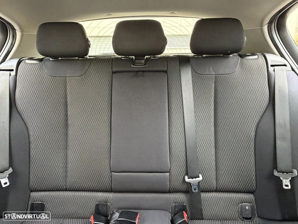 BMW 118 d Line Sport - 24