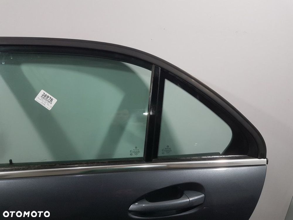 MERCEDES W204 DRZWI TYŁ LEWE 755 - 3