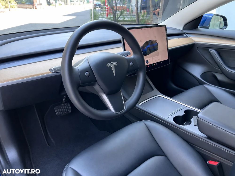 Tesla Model 3 - 17
