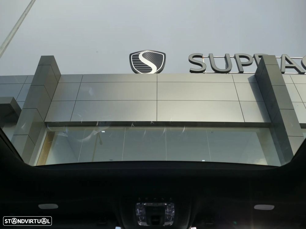 Mercedes-Benz CLA 250 e - 37