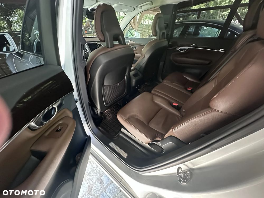 Volvo XC 90 D5 AWD Momentum 7os - 20
