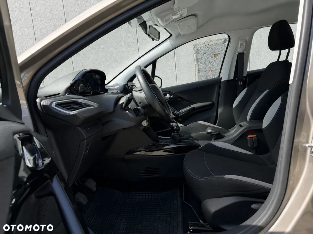 Peugeot 2008 1.2 VTi Allure - 8
