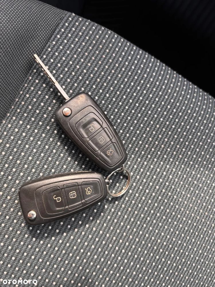 Ford C-MAX 1.6 TDCi Ambiente - 30