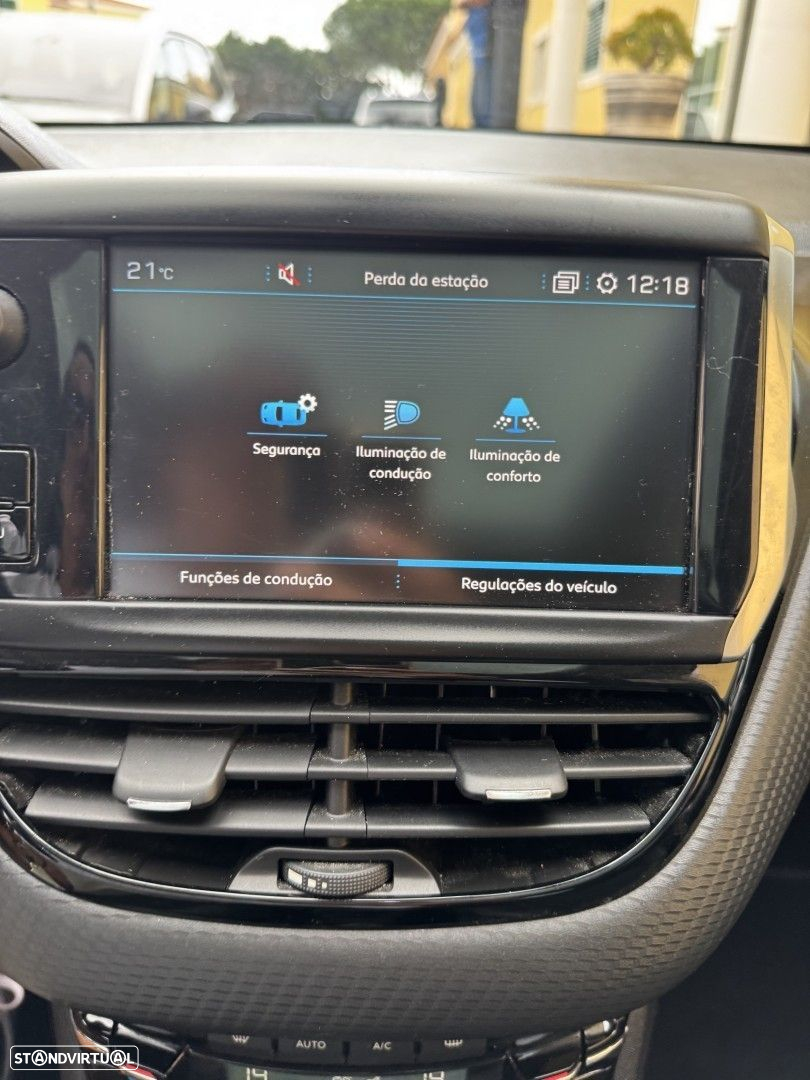 Peugeot 2008 1.2 PureTech Crossway EAT6 - 25