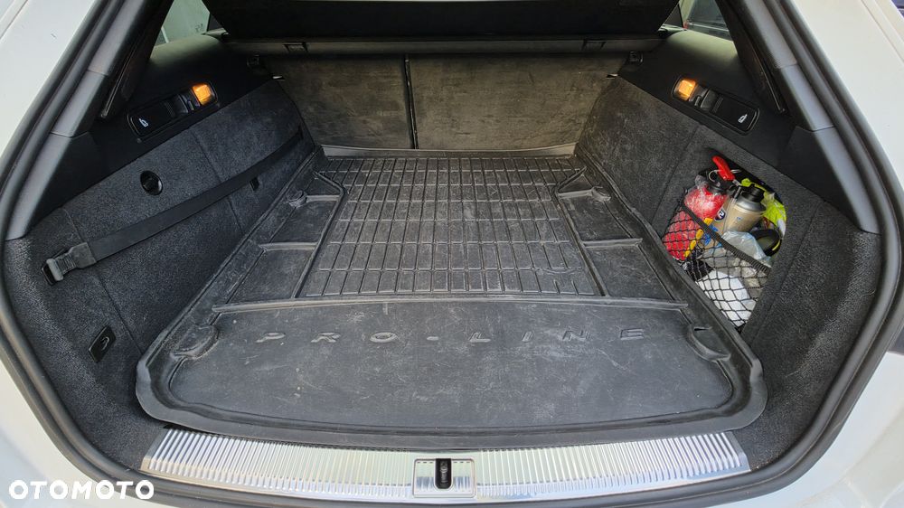 Audi A6 Avant 2.0 TDI ultra S tronic - 11