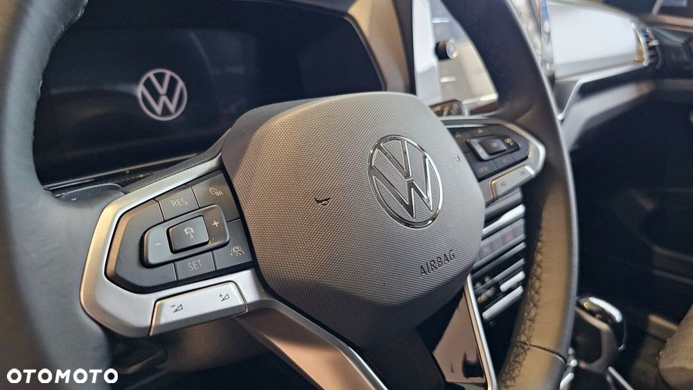 Volkswagen T-Cross - 11