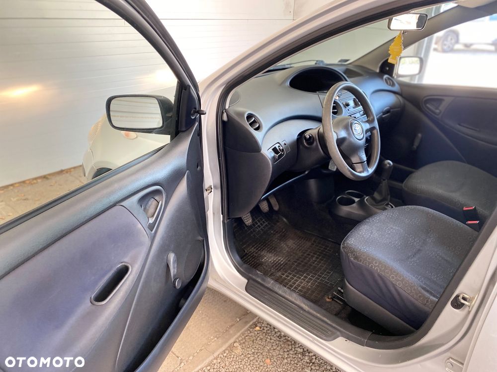 Toyota Yaris 1.0 Luna - 8