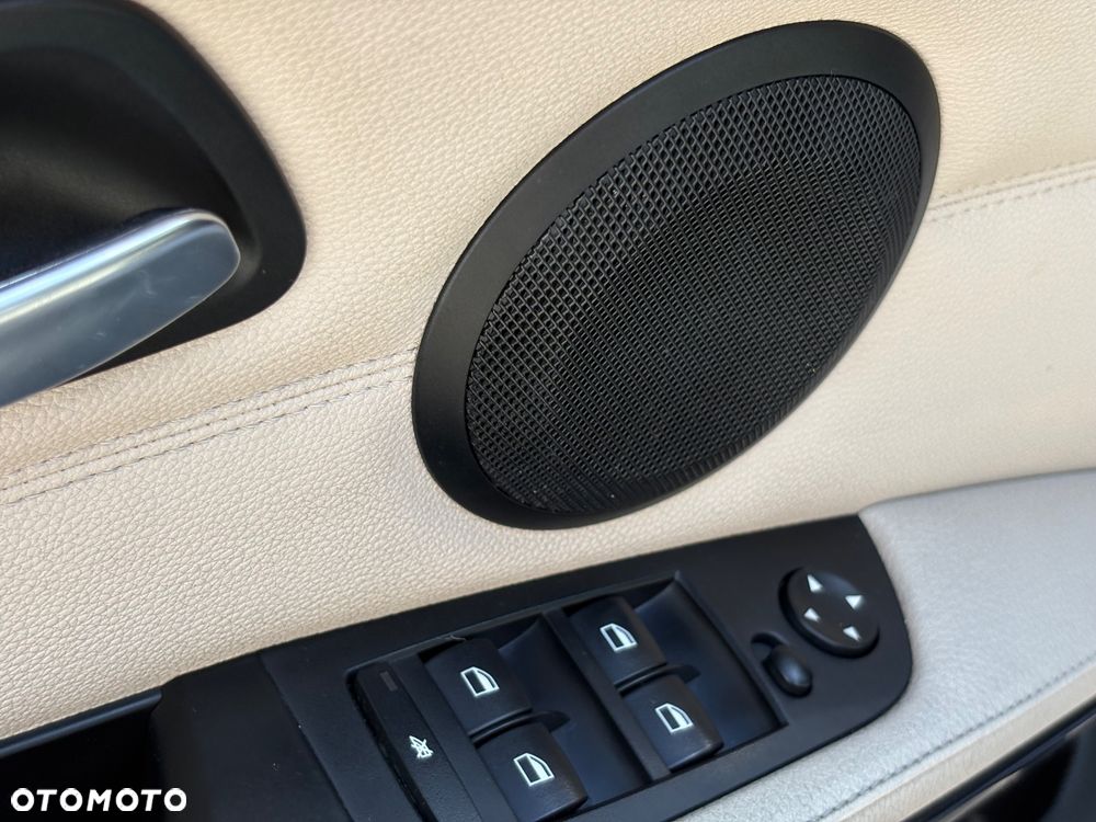 BMW Seria 3 318i Edition Exclusive - 17