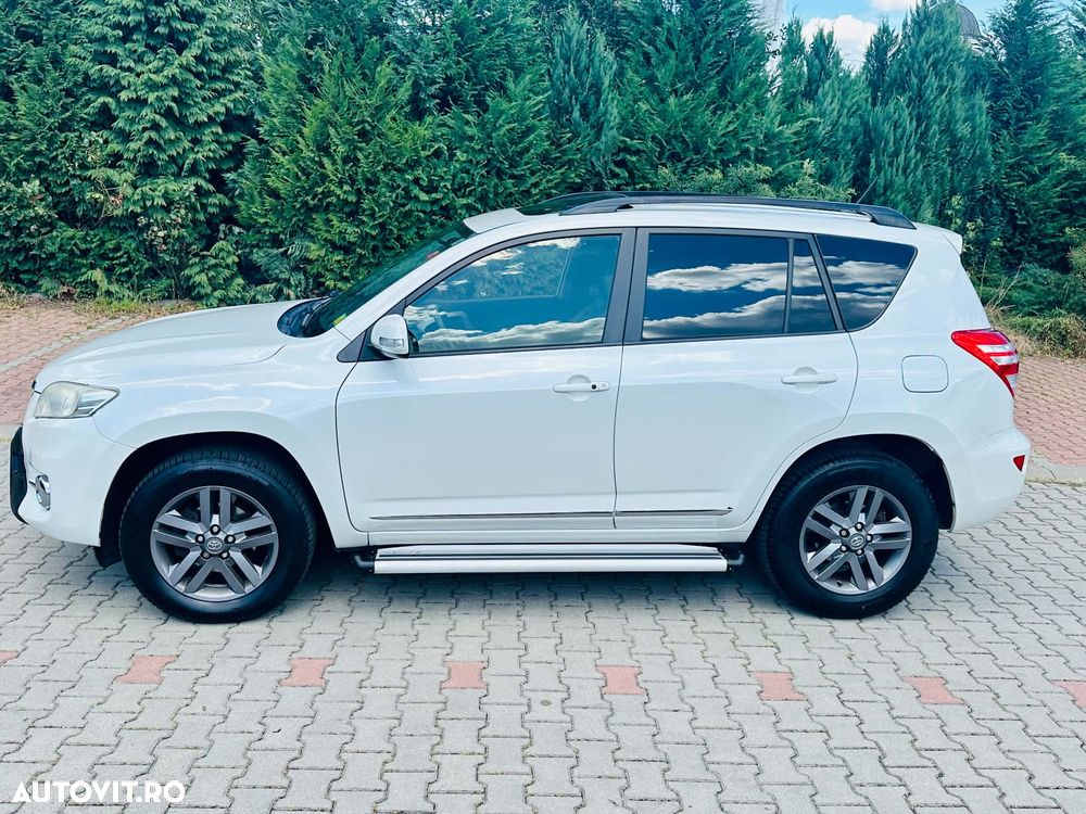 Toyota RAV4 2.2 D-4D 4x4 Executive - 4