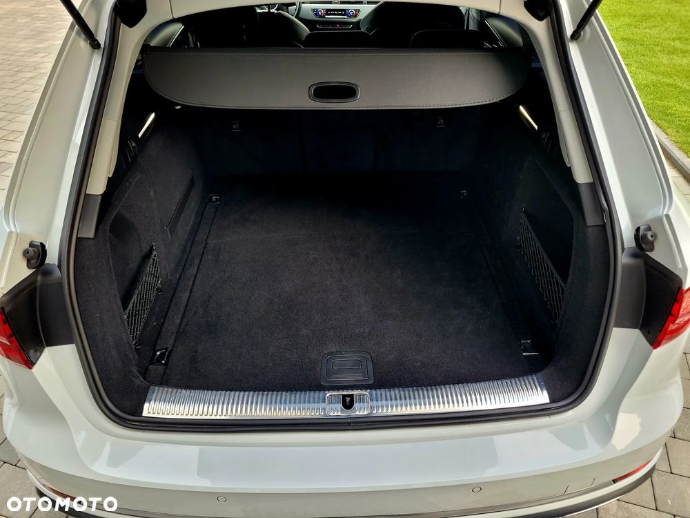 Audi A4 Avant 45 TFSI quattro S tronic - 13