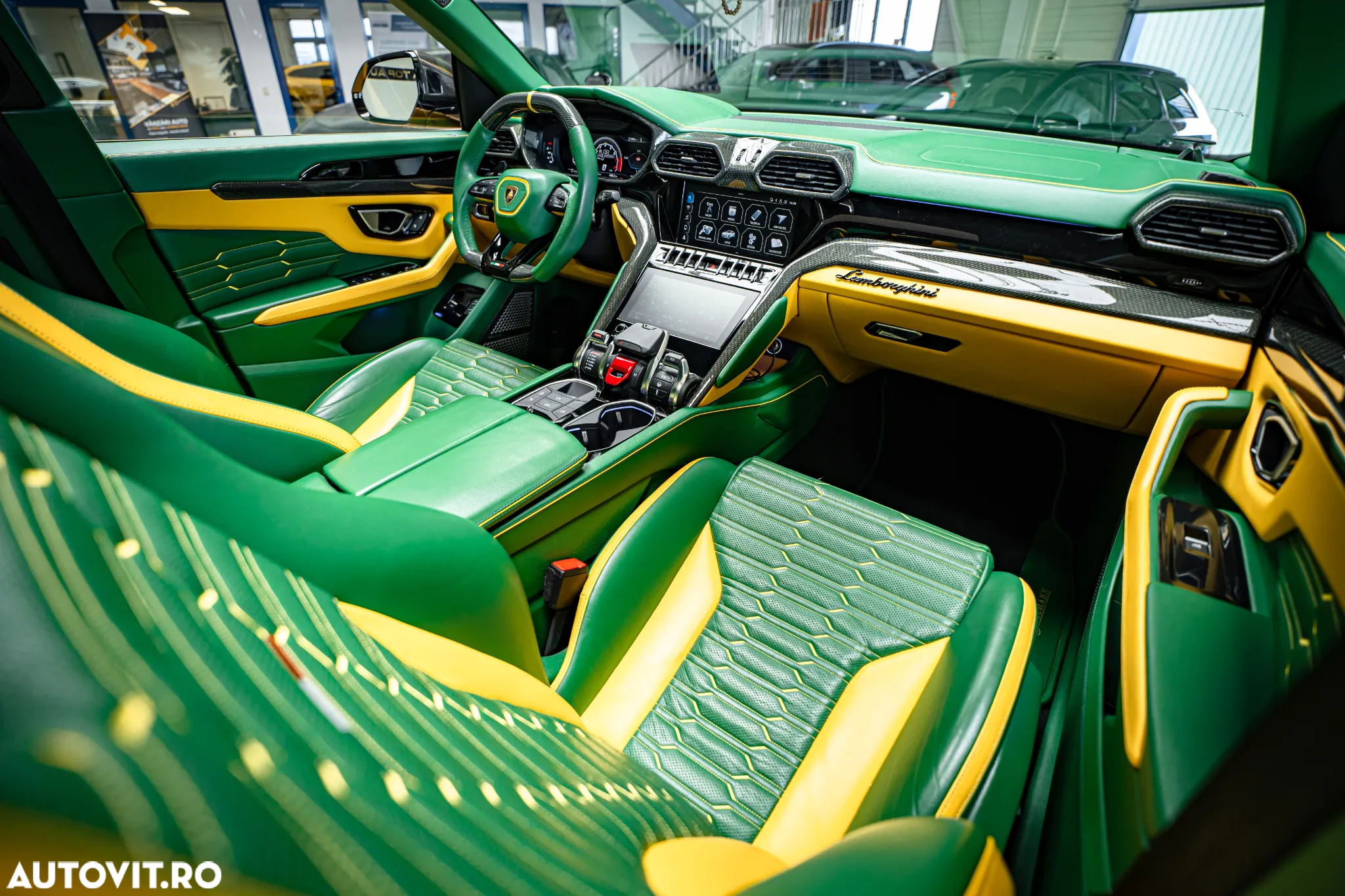 Lamborghini URUS - 23