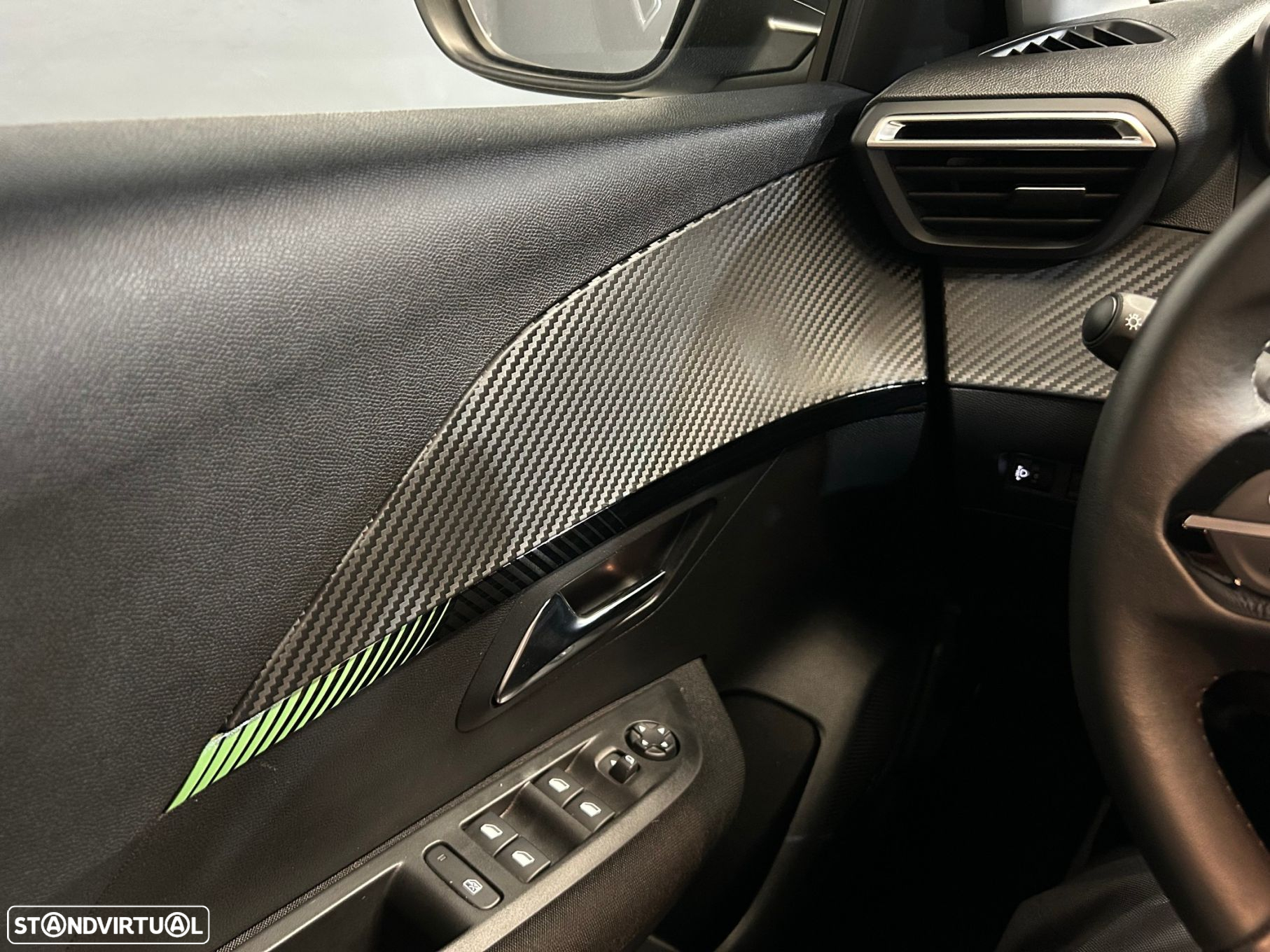 Peugeot 208 1.2 PureTech Active Pack - 34