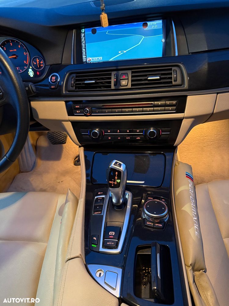 BMW Seria 5 518d Aut. - 37