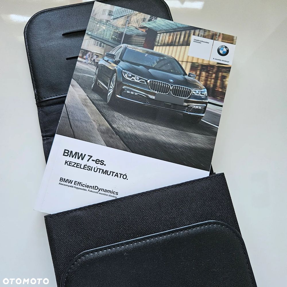 BMW Seria 7 750Li xDrive - 28