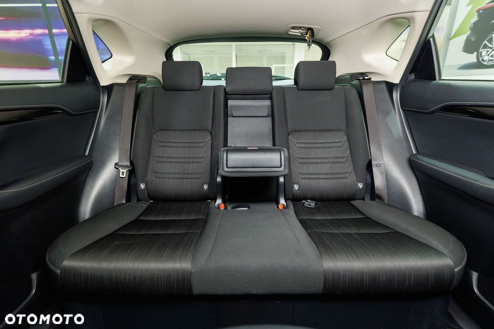 Lexus NX 300h Elegance 2WD - 17