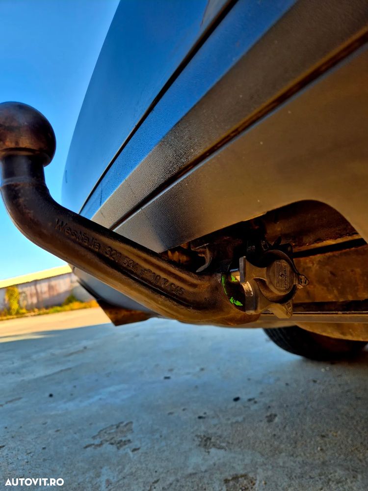 Volkswagen Passat Variant 2.0 Blue TDI DPF Comfortline - 18