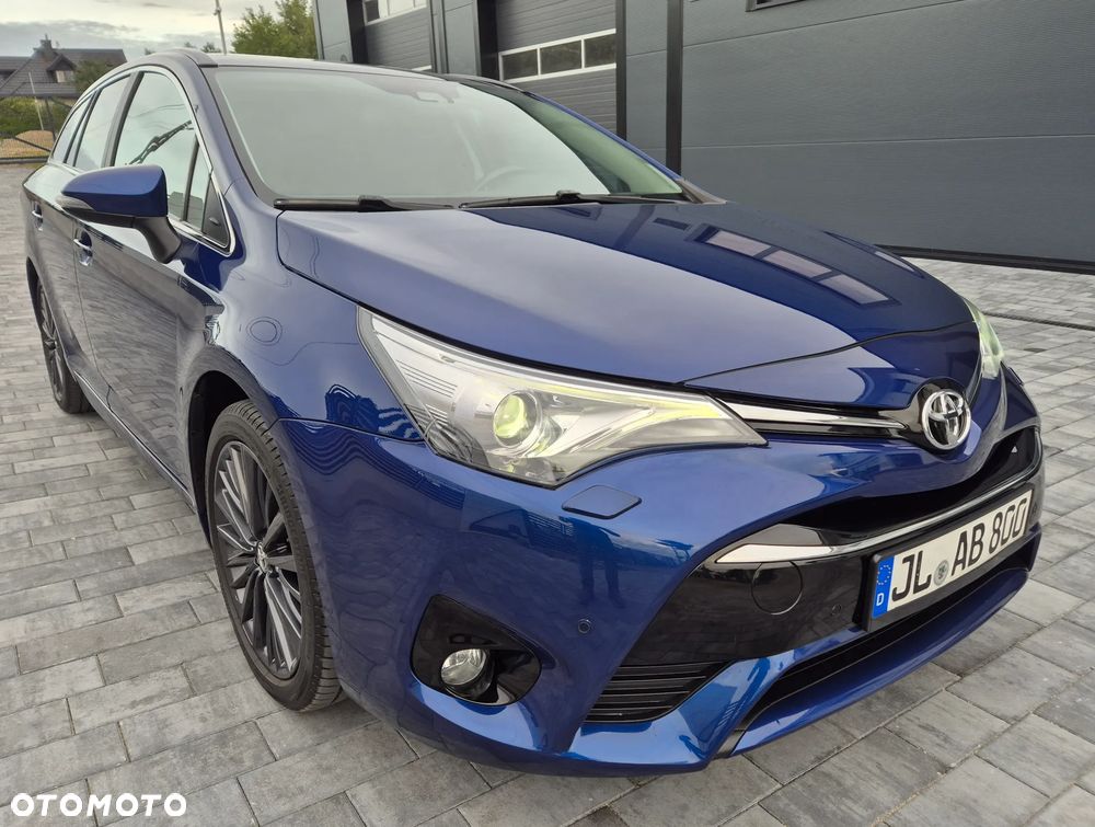 Toyota Avensis 1.8 Premium - 9