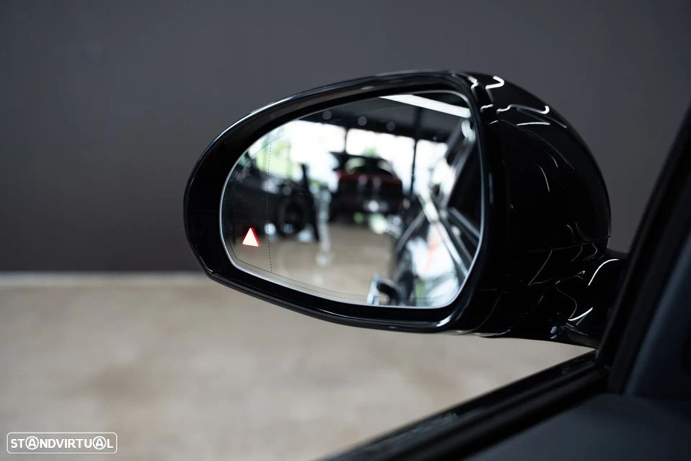 Mercedes-Benz E 300 - 11