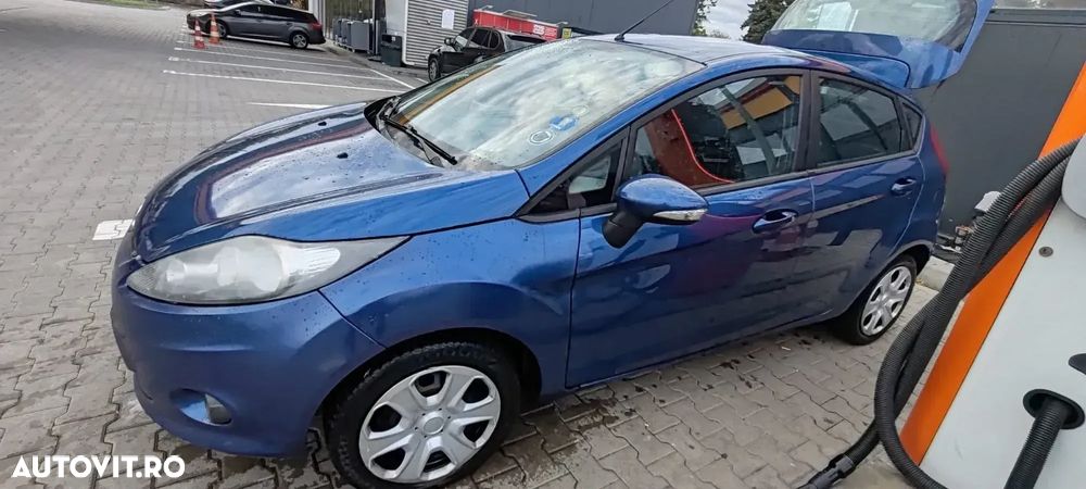 Ford Fiesta - 2