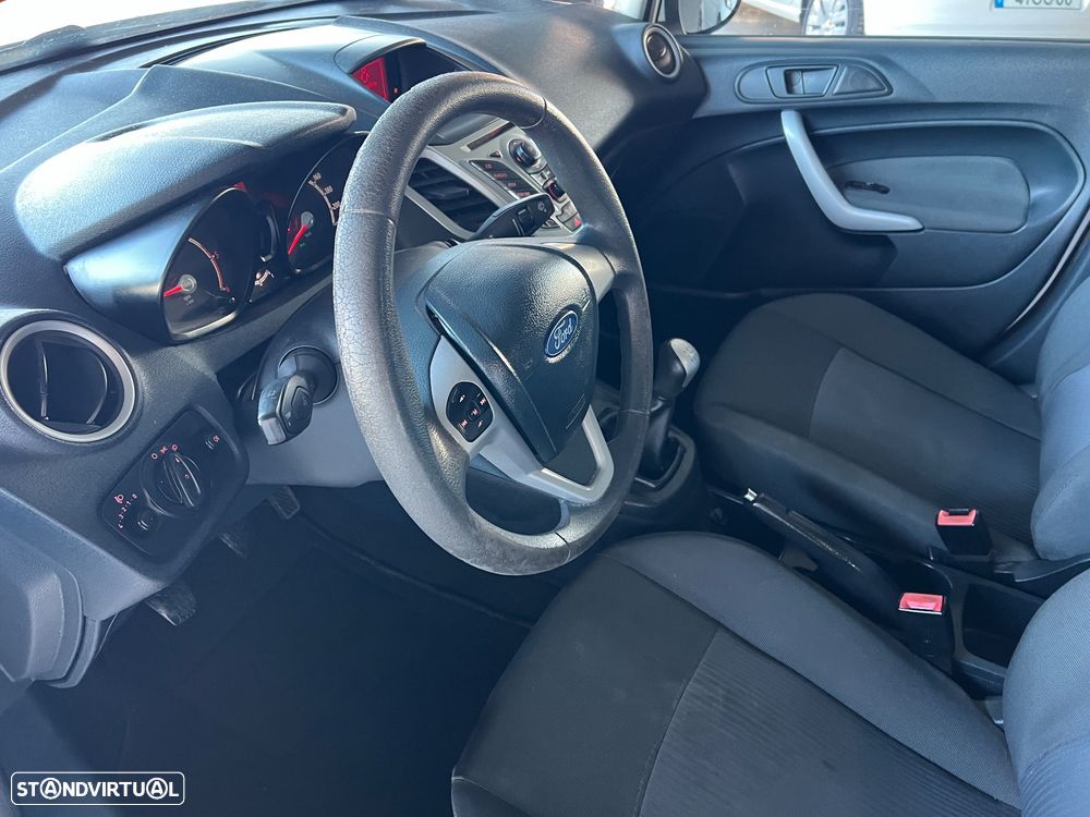 Ford Fiesta 1.4 TDCI Champions Edition - 24