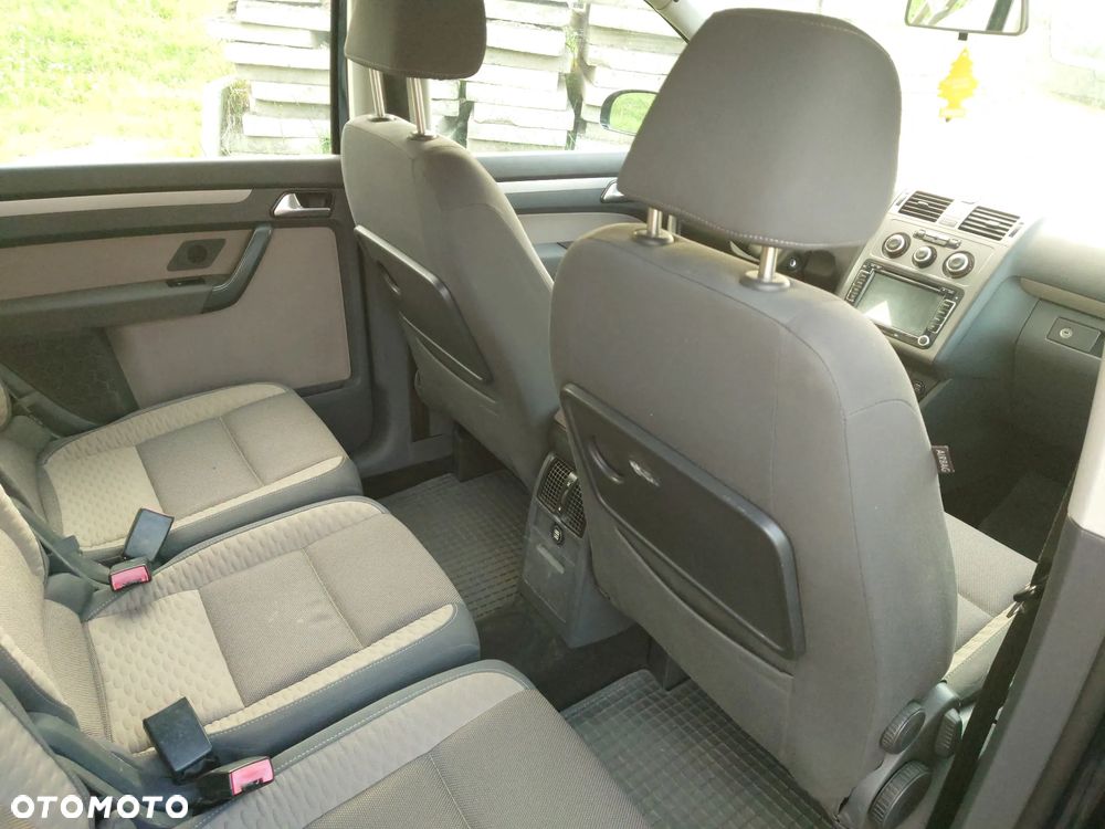 Volkswagen Touran 1.9 TDI DPF Cross DSG - 29