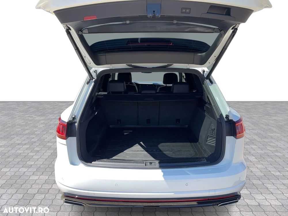 Volkswagen Touareg V6 TDI R-Style - 8