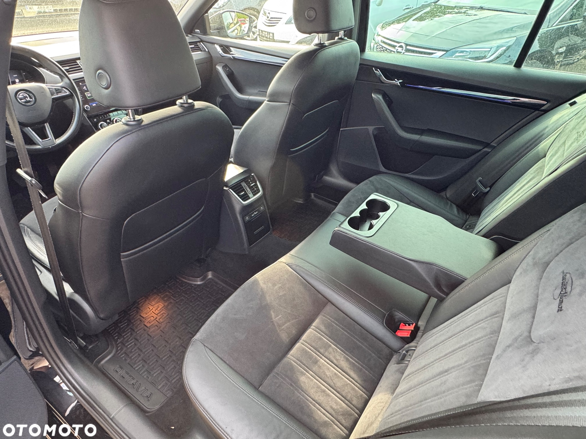 Skoda Octavia 2.0 TDI 4x4 L&K DSG - 16