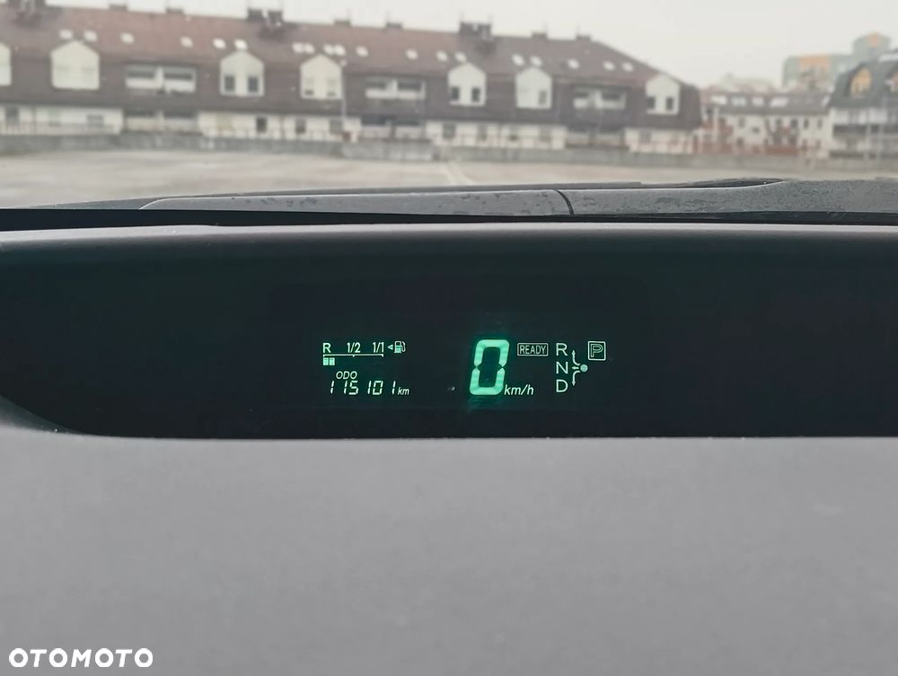 Toyota Prius - 14